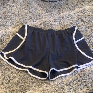gap athletic shorts